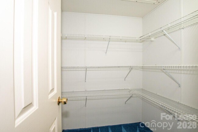 Building Photo - 447 Kemp Rd