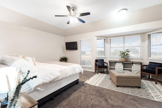 Building Photo - 7418 Lake Livingston Dr