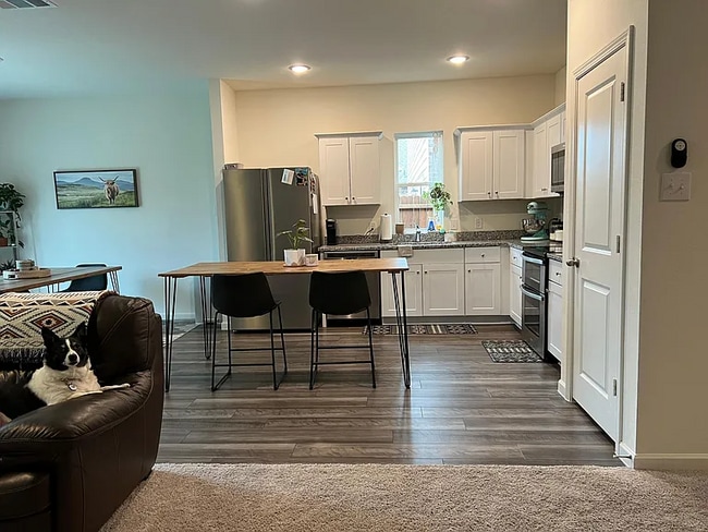 Building Photo - 10316 Castle Lyons Ln