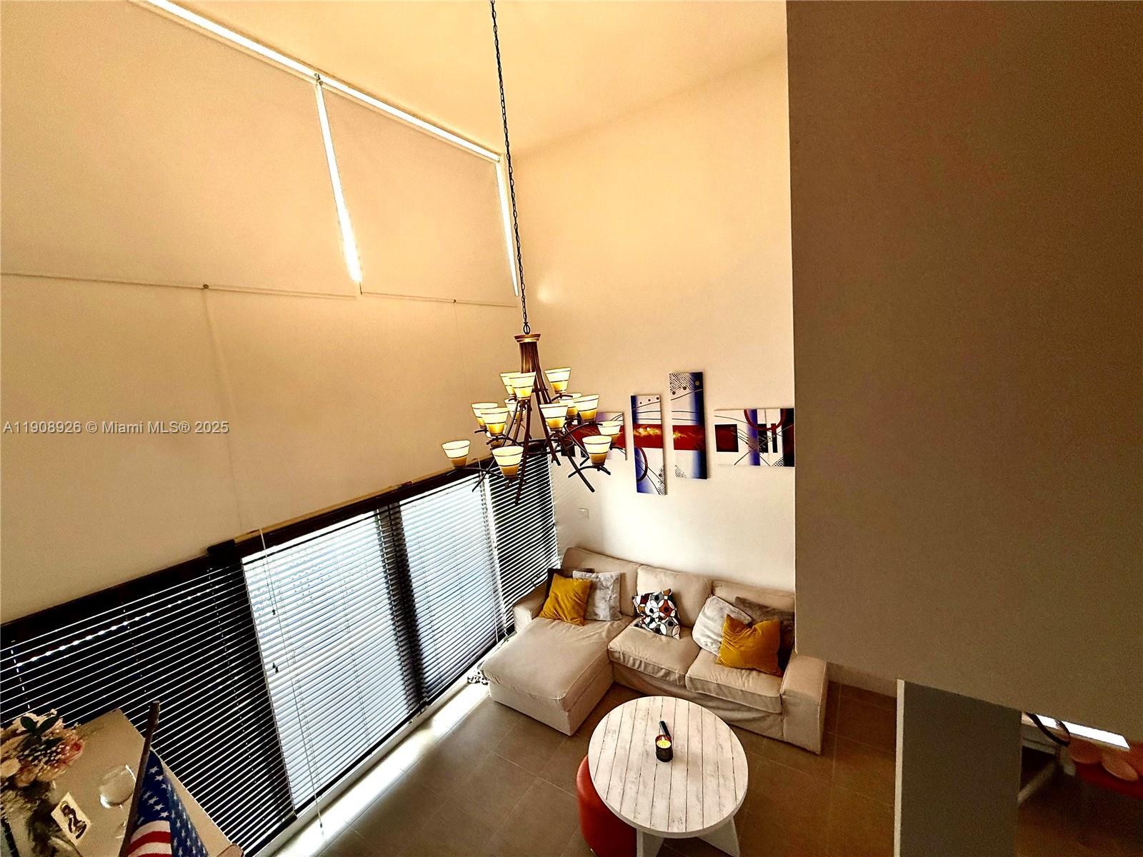 Building Photo - 498 SW 2nd St