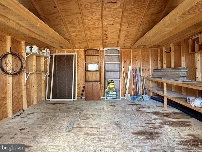 Building Photo - 401 Butternut Ct