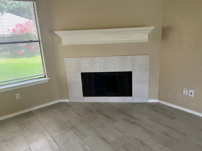 Building Photo - 5618 Village Arbour Dr