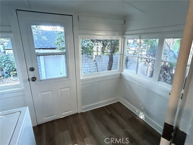 Building Photo - 246 W 4th St