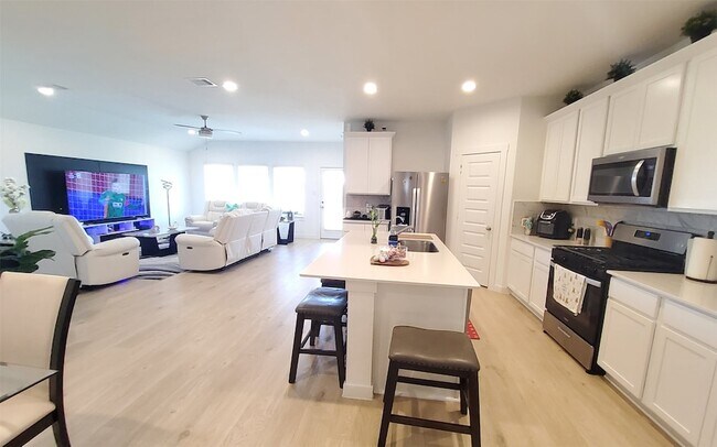 Building Photo - 31739 Margaret Woods Ln