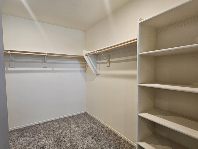 Building Photo - 10679 W Golson Dr