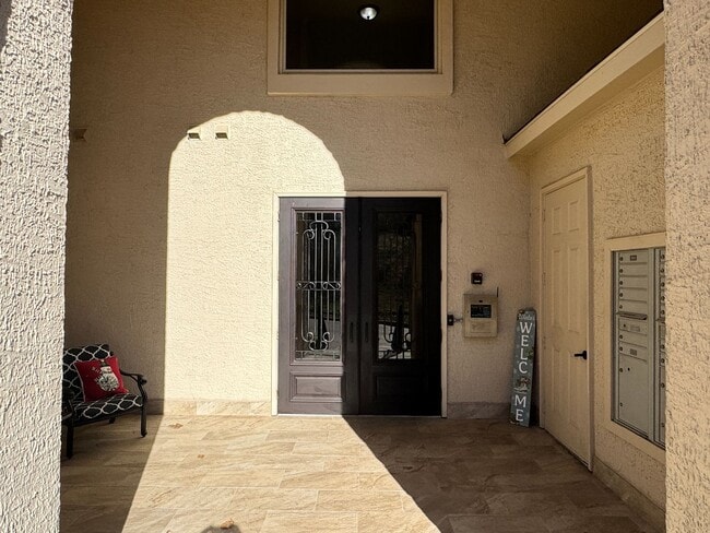 Building Photo - 3351 Cascades Ct