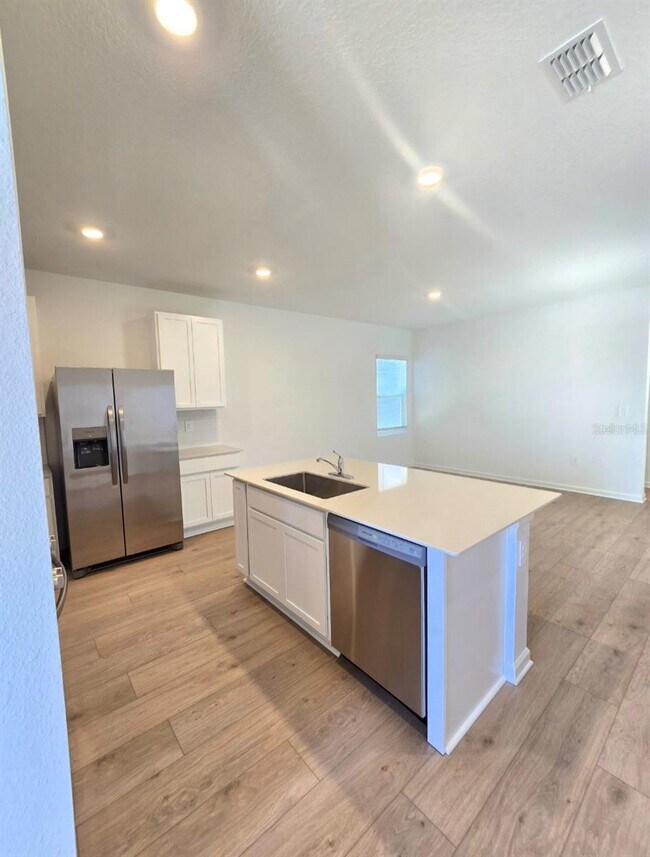 Building Photo - 5191 Loyalty Dr