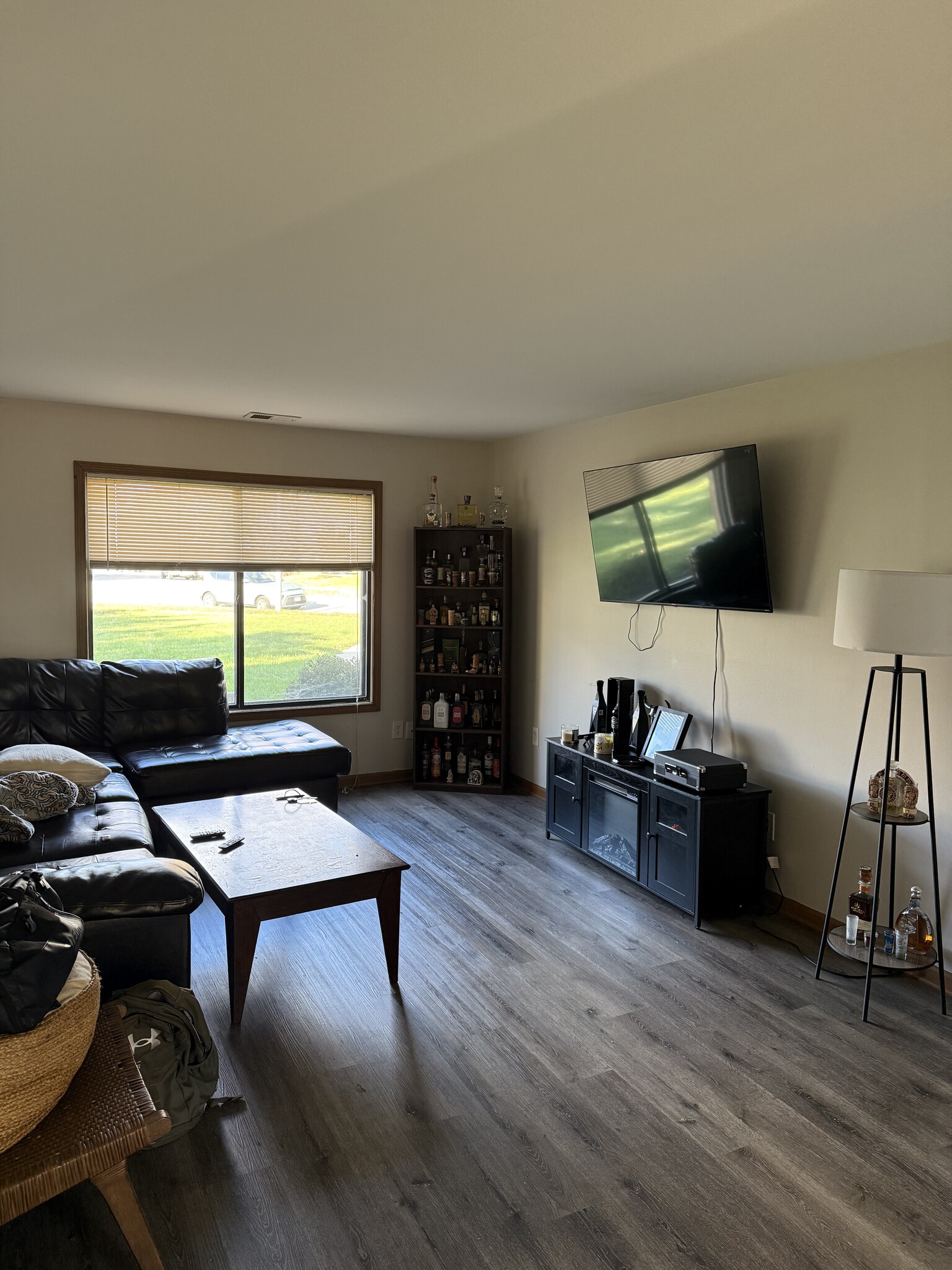 Living room - 440 Echo Ln