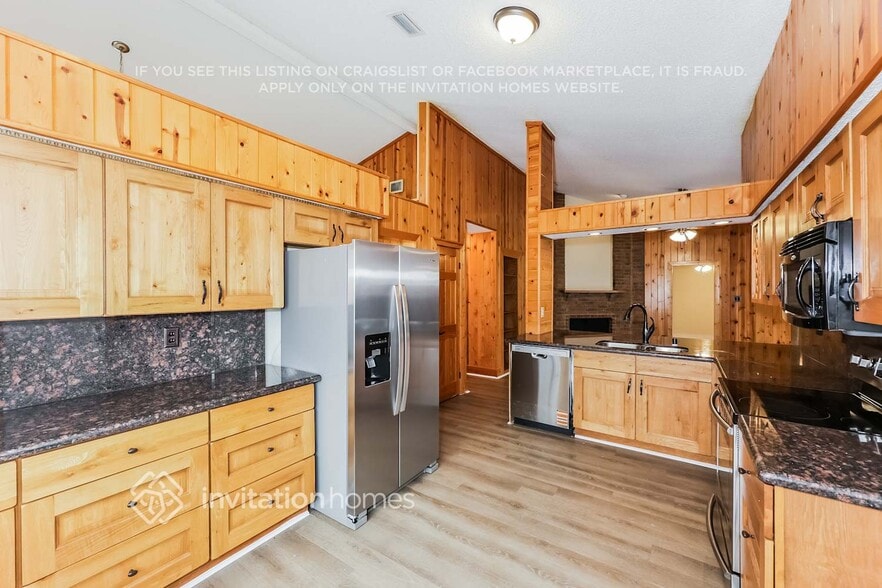 Building Photo - 2082 Briarcliff Rd