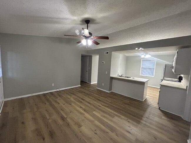 Building Photo - 59 Kenway St
