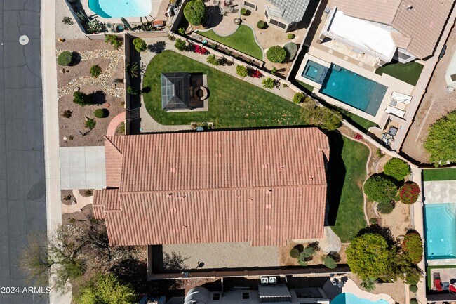 Building Photo - 3010 W Glenhaven Dr