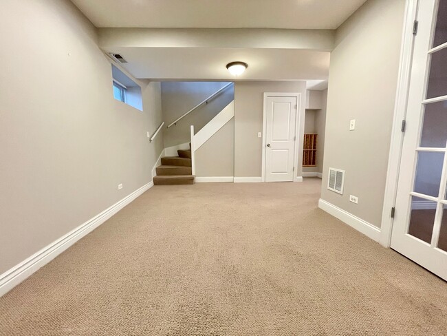 Building Photo - 2801 N Seminary Ave