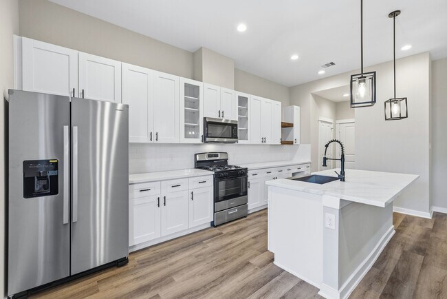 Building Photo - 413 Stonework Garden Ln