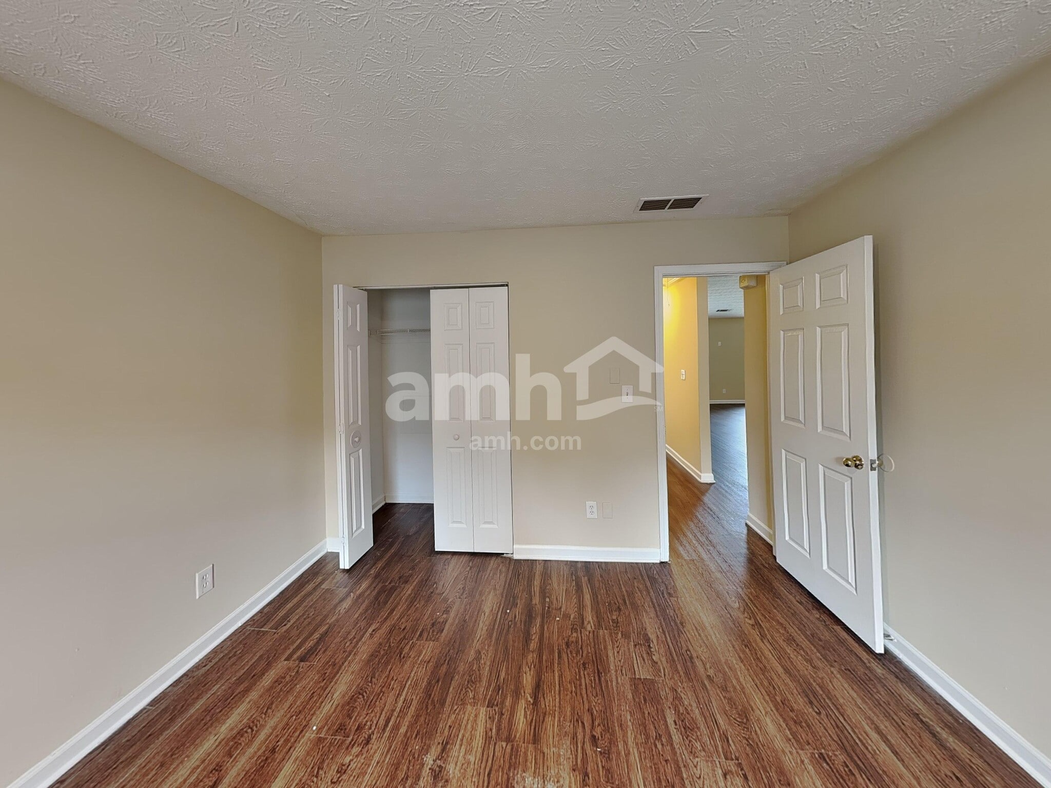 Building Photo - 186 Dean Way