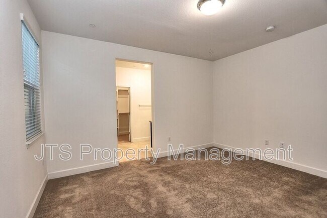 Building Photo - 3606 Nuestra Ave