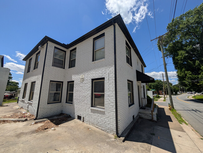 Building Photo - 393 Kerr St NW
