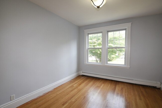 Building Photo - 218 Wachusett St