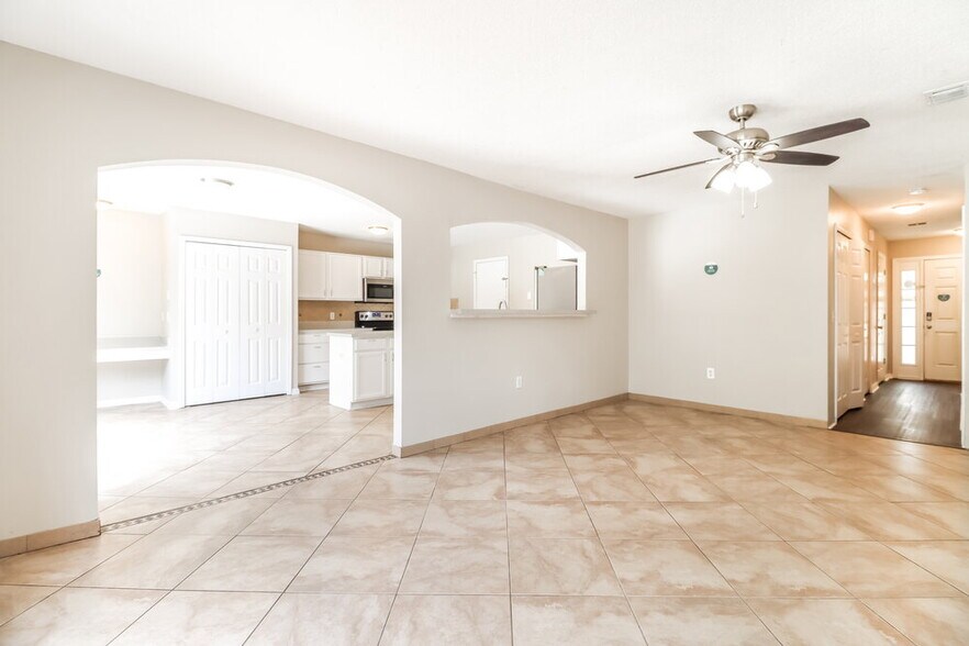Building Photo - 13825 Gentle Woods Ave