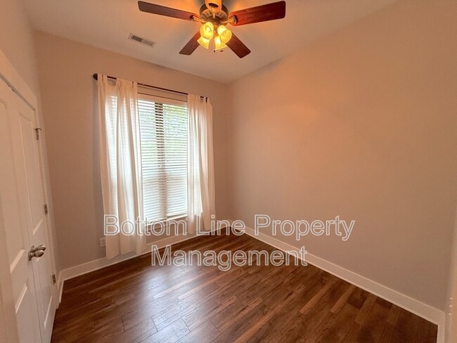 Building Photo - 904 Warren Burgess Ln