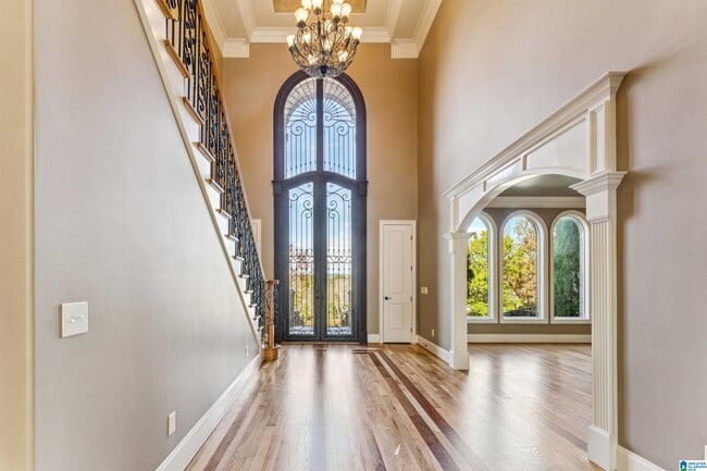 Building Photo - 2005 Lake Heather Dr