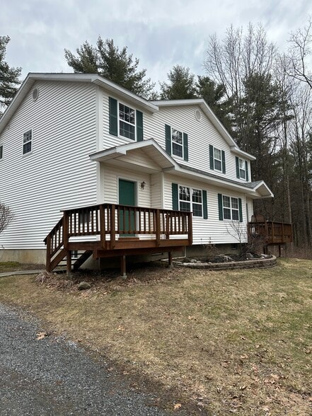 Front Porch - 394 County Route 76