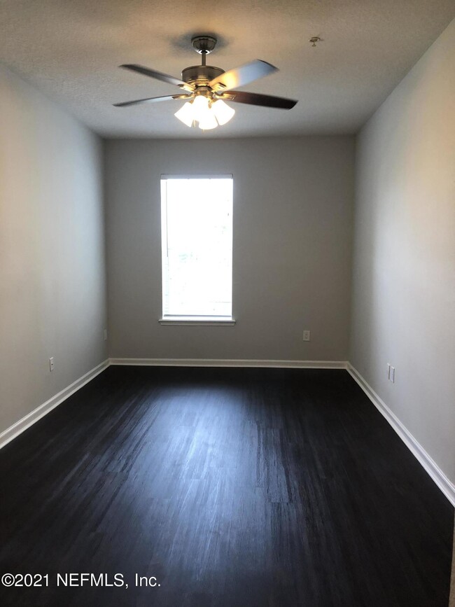 Building Photo - 11251 Campfield Dr