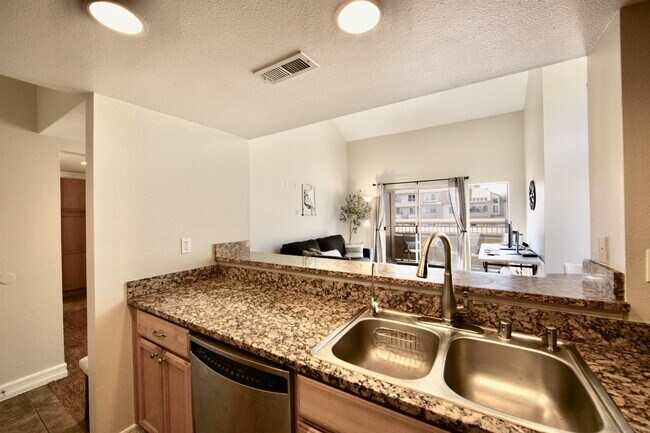 Building Photo - 15283 Maturin Dr