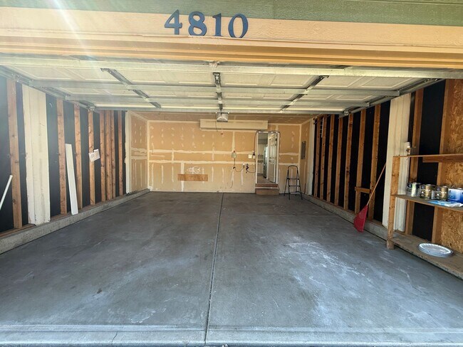 Building Photo - 4810 Ardley Dr