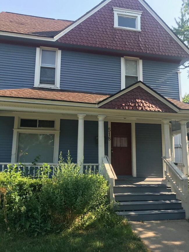 Primary Photo - 518 Washtenaw Ave