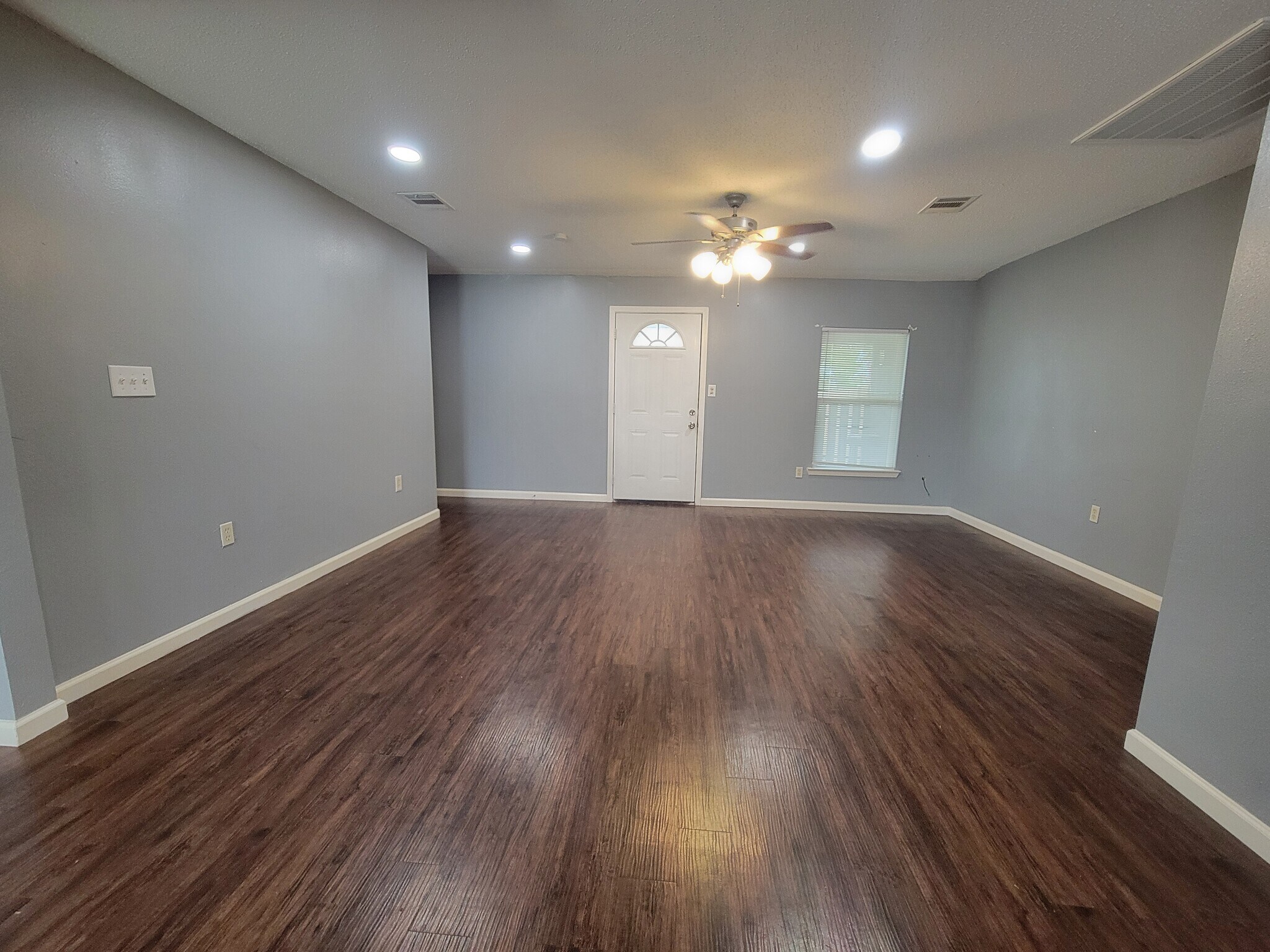 Building Photo - 16511 W Sandy Meadows Dr