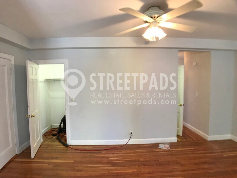 Building Photo - 1139 Beacon St