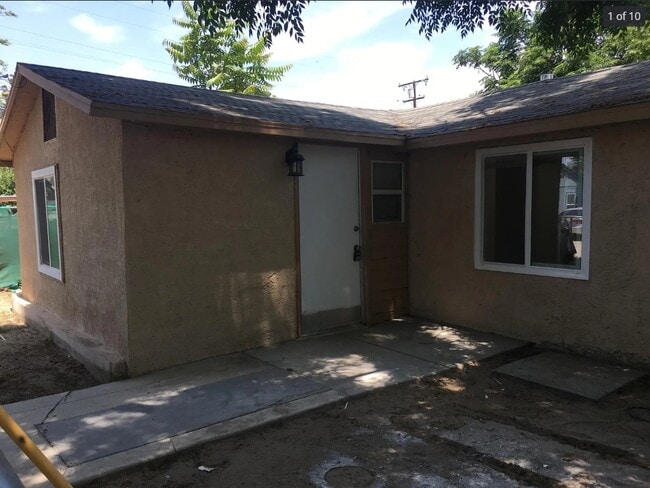 Building Photo - 3508 Crestmore Rd