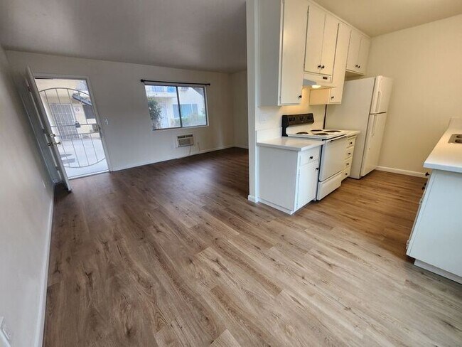 Building Photo - 4419 Rosebud Ln