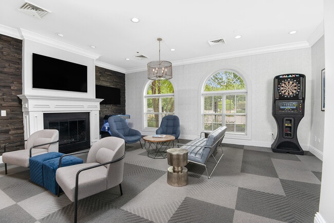 Building Photo - 1155 Museum Blvd