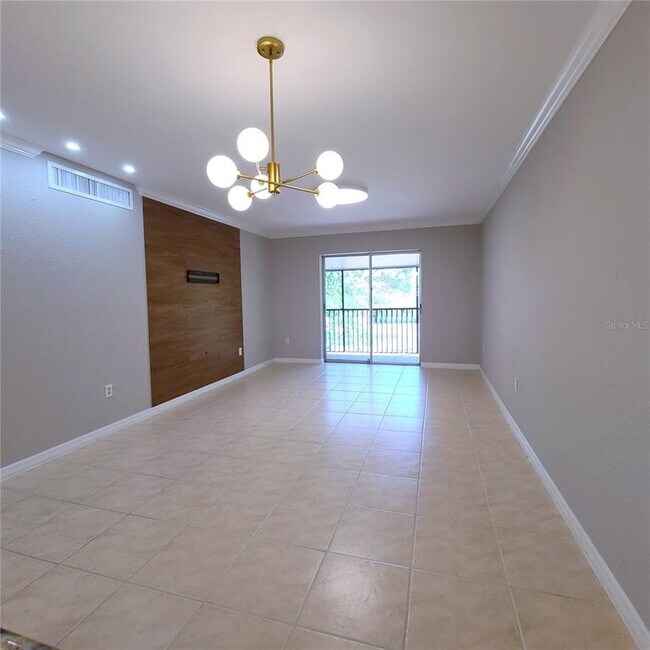 Building Photo - 924 La Costa Cir