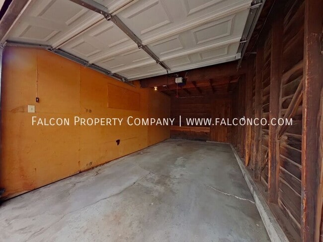Building Photo - 2431 Paseo Rd