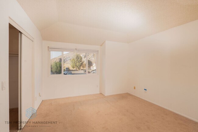 Building Photo - 14789 Cinnamon Dr