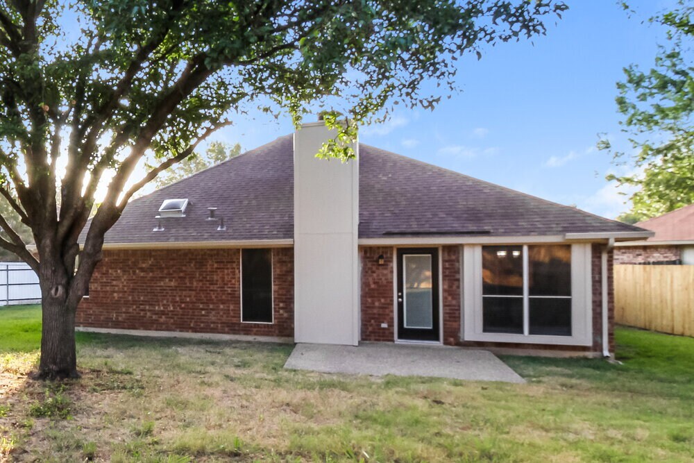 Building Photo - 9004 Willoughby Ct