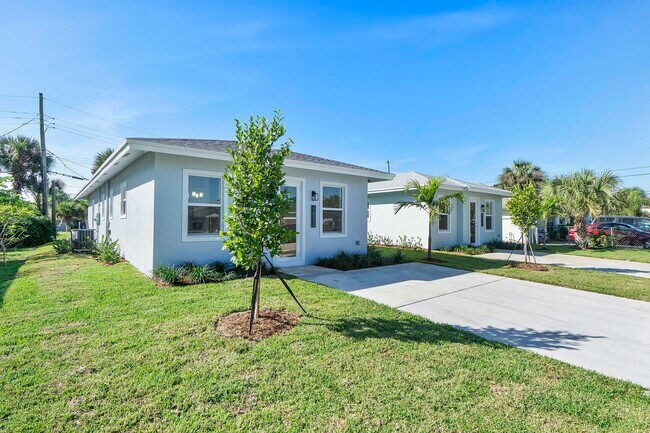 Primary Photo - 1573 W 16th St