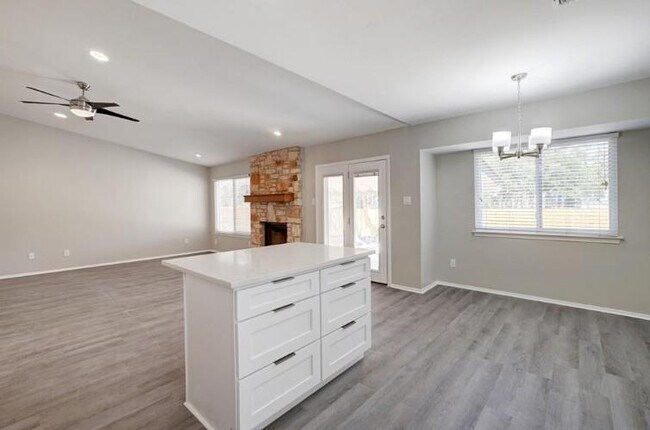Building Photo - 11428 Bristle Oak Trail