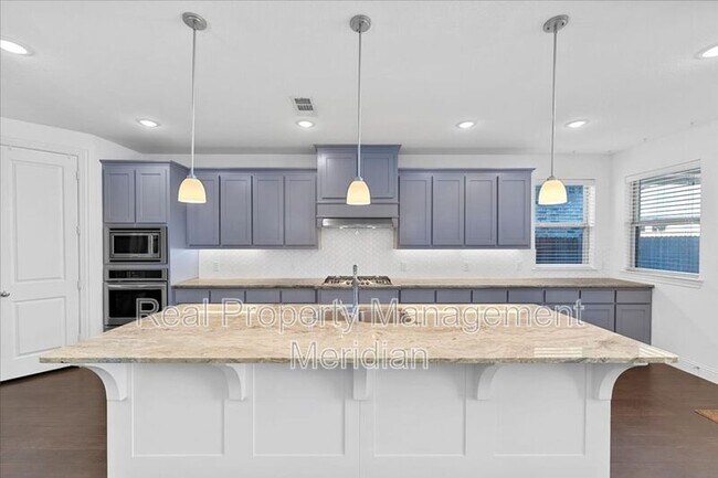 Building Photo - 14928 Belclaire Ave