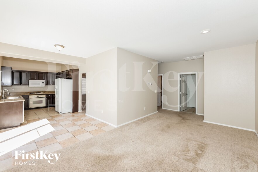 Building Photo - 3185 Strawberry Park Dr