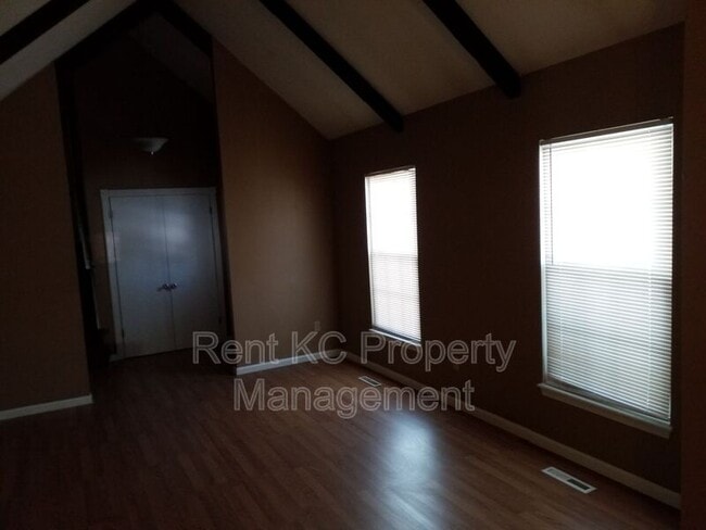 Building Photo - 10013 N Harrison Dr