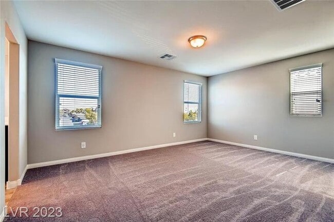 Building Photo - Beautiful 3 Bedroom Home For Rent