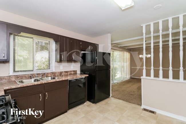 Building Photo - 2932 Tiffany Dr SW