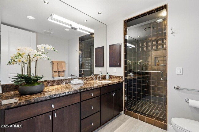 Building Photo - 15802 N 71st St