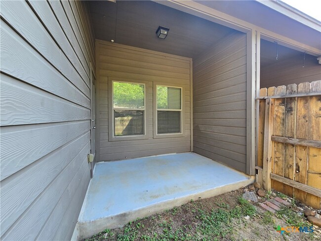 Building Photo - 1215 FM306