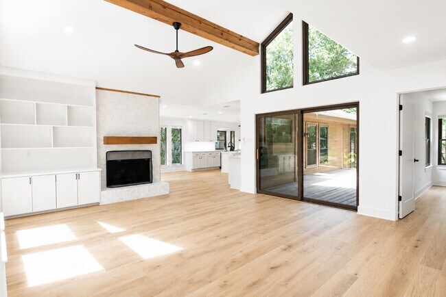 Building Photo - 15 Mallard Glen Pl