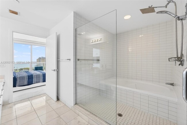 Building Photo - 888 Biscayne Blvd