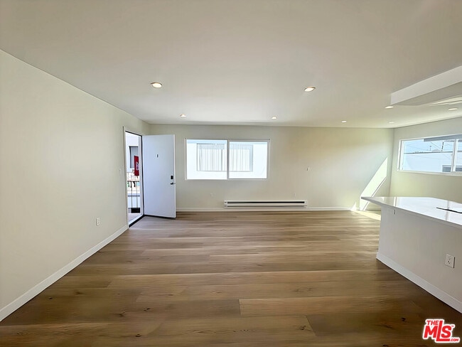 Building Photo - 1302 Amethyst St